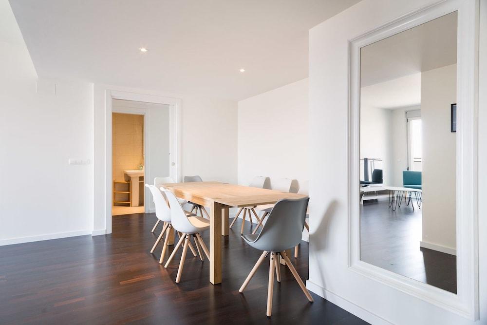 Olala Port Forum Apartments 圣阿德里安-德贝索斯 外观 照片