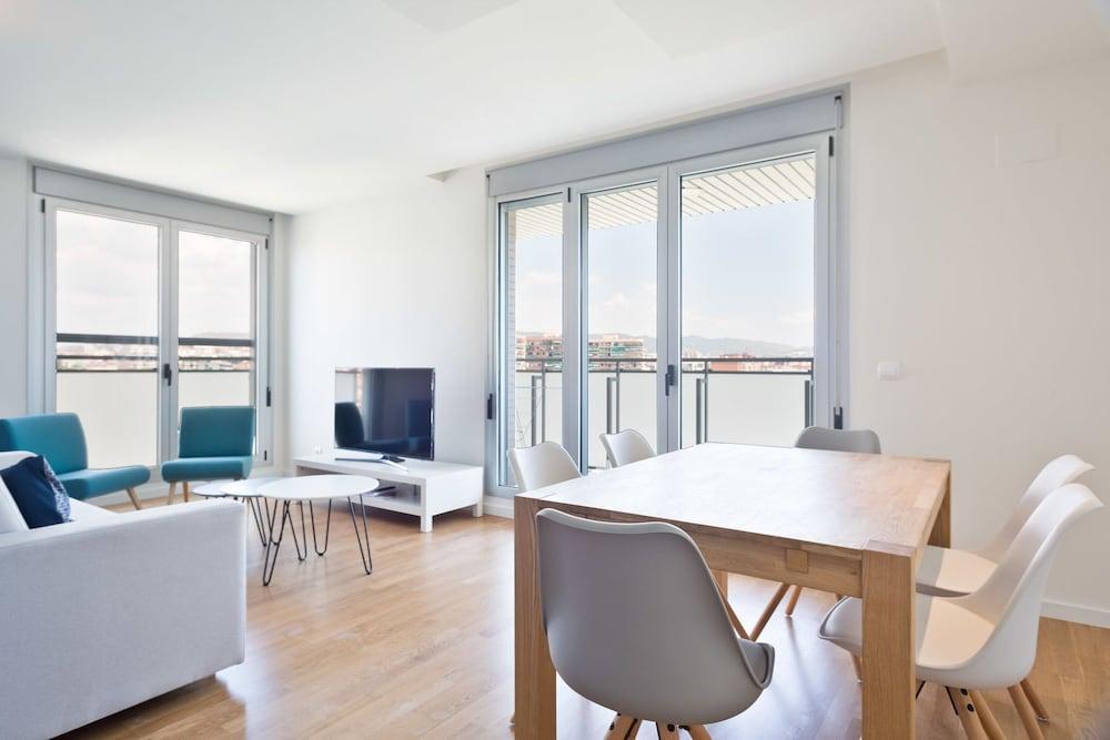 Olala Port Forum Apartments 圣阿德里安-德贝索斯 外观 照片