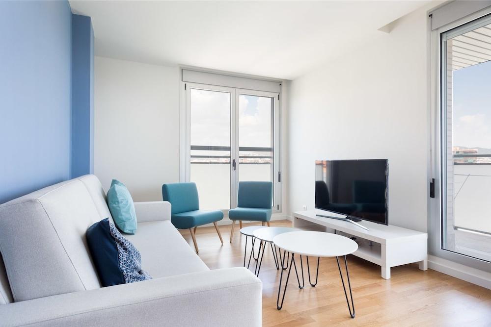 Olala Port Forum Apartments 圣阿德里安-德贝索斯 外观 照片