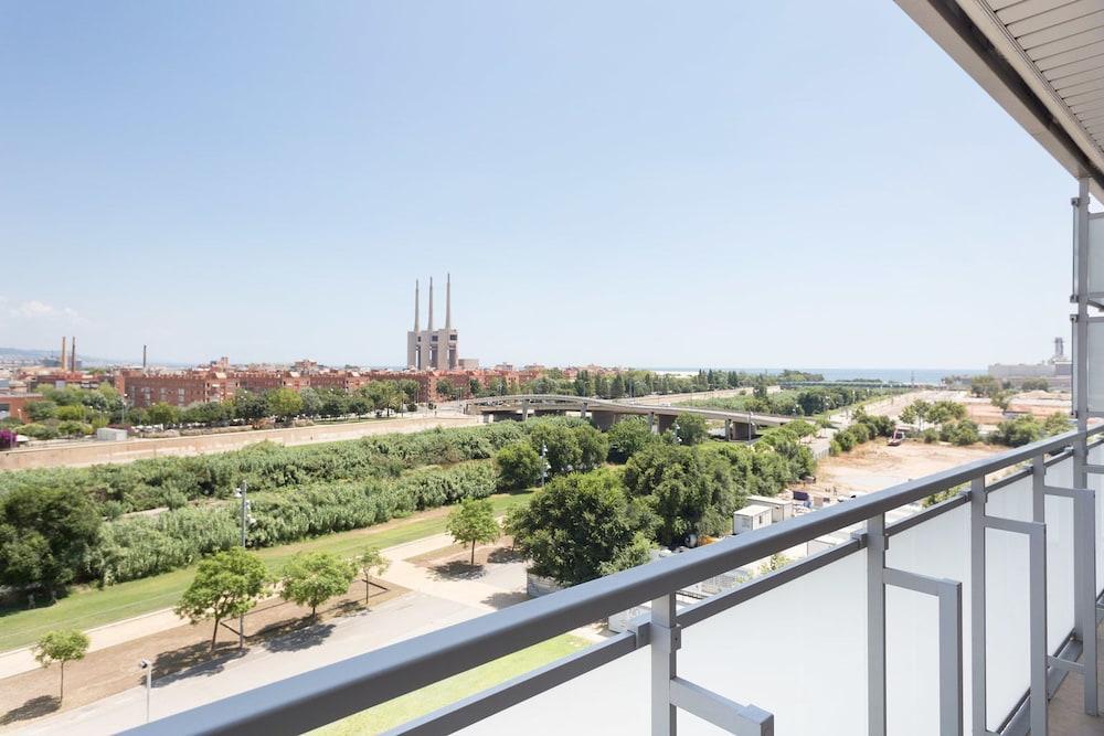 Olala Port Forum Apartments 圣阿德里安-德贝索斯 外观 照片