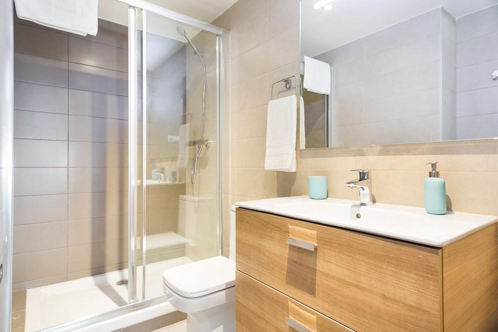 Olala Port Forum Apartments 圣阿德里安-德贝索斯 外观 照片