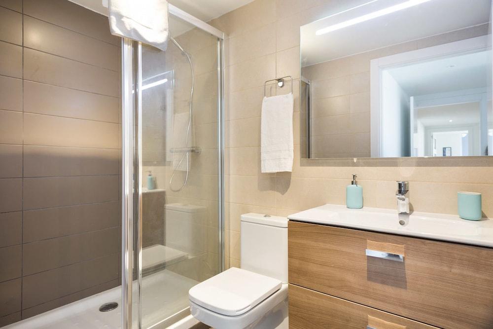 Olala Port Forum Apartments 圣阿德里安-德贝索斯 外观 照片